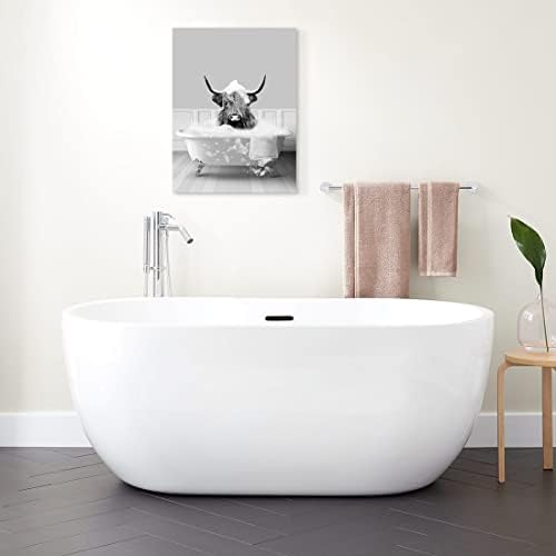 תפאורה מצחיקה קיר אמנות קיר פרה היילנד פרה אמבטיה באמבטיה בד הדפס תמונות פוסטרים יצירות אמנות ממוסגרות